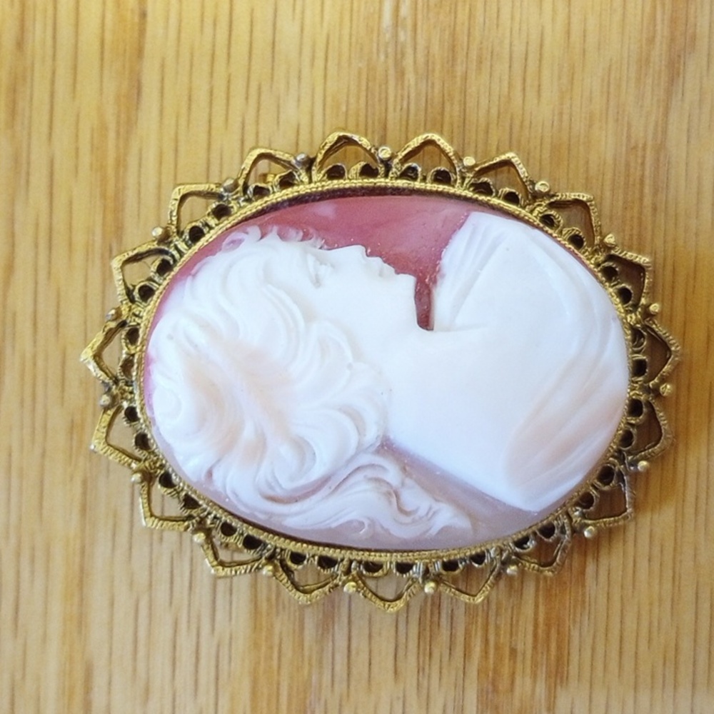 Vintage LMJ faux Carnelian ponytail Cameo goldtone scroll